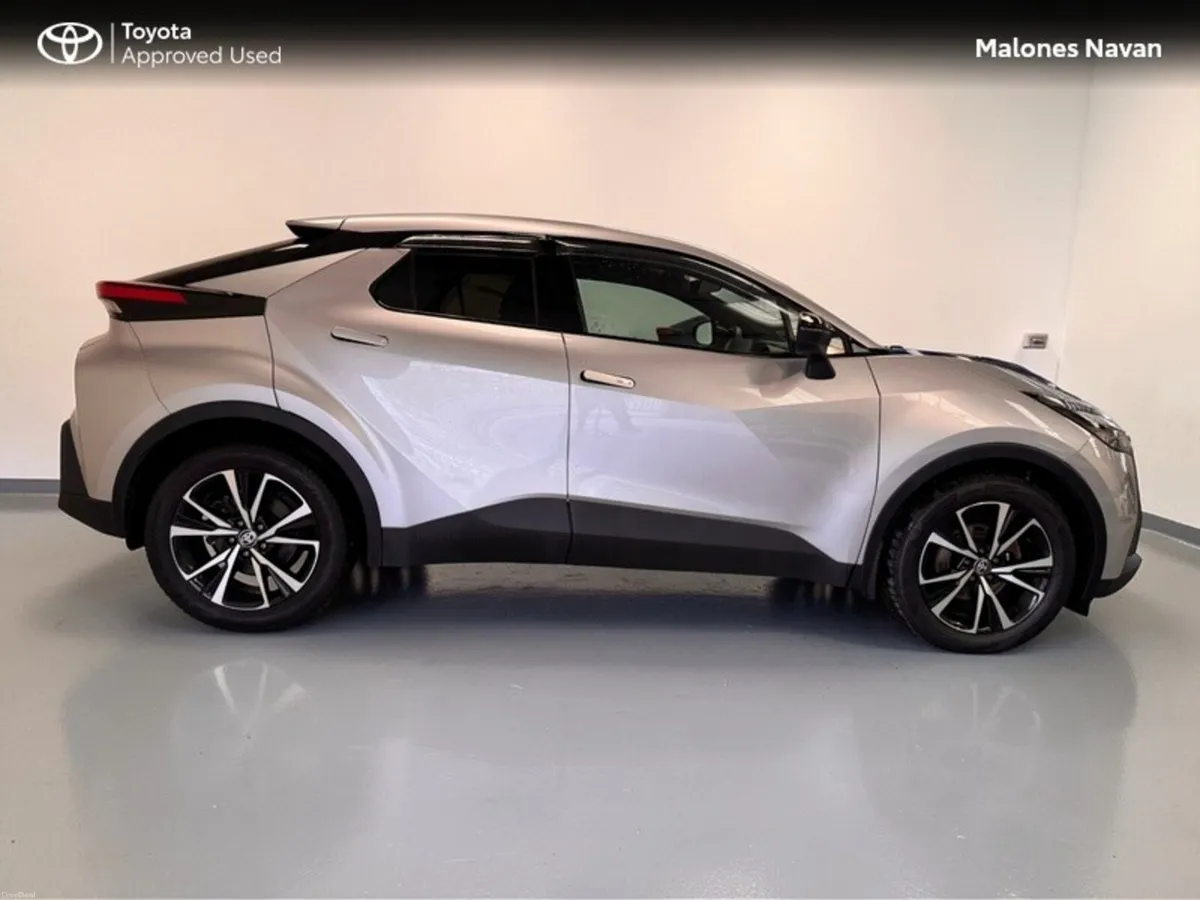 Toyota C-HR Hybrid Sport - Image 3