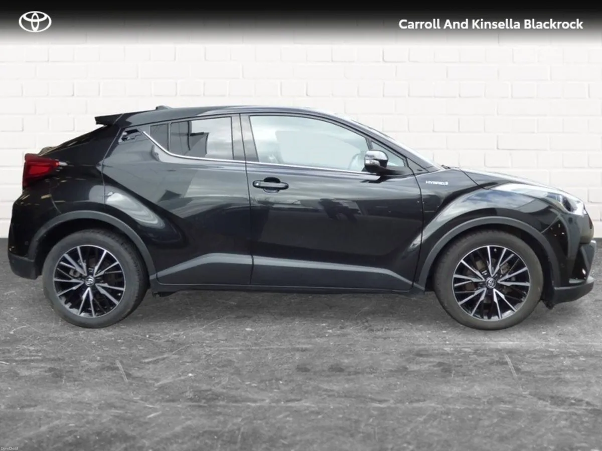 Toyota C-HR Hybrid Sol - Image 3