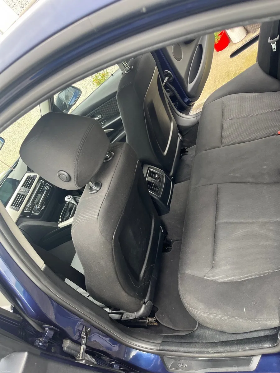 BMW 3-Series 2016 - Image 6