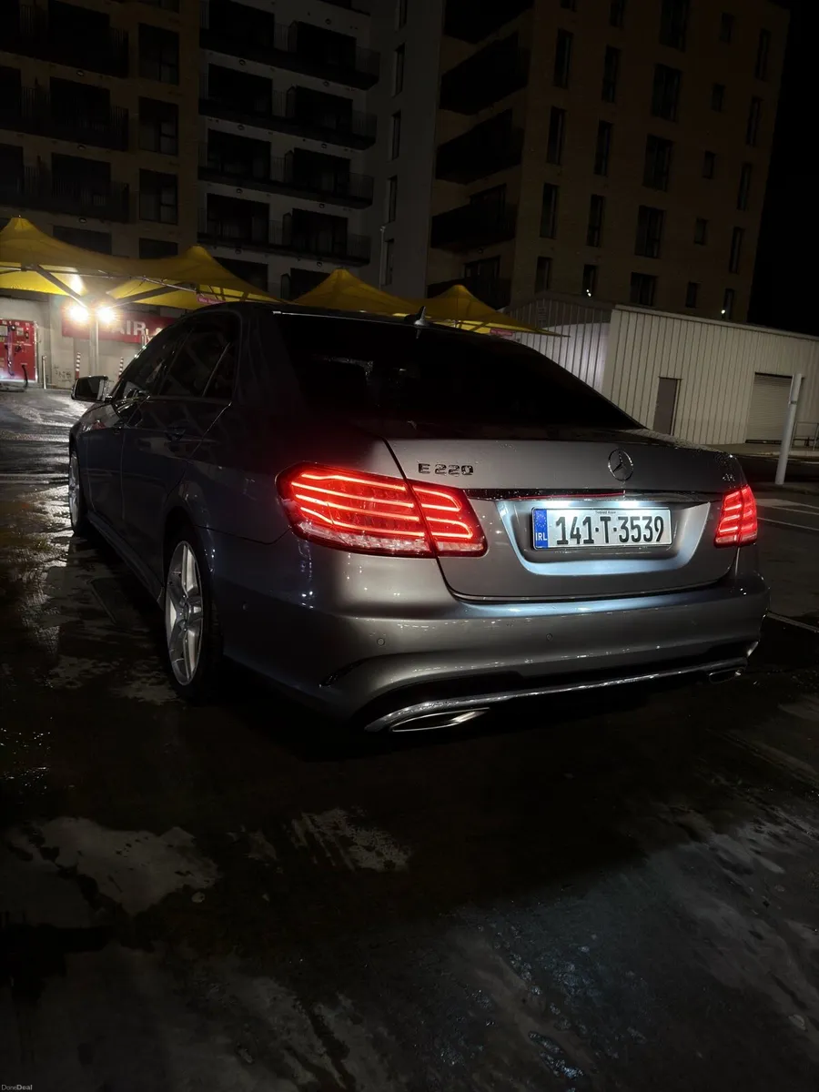 2014 Mercedes-Benz E-Class AMG Sport 2.2 AUTO - Image 1
