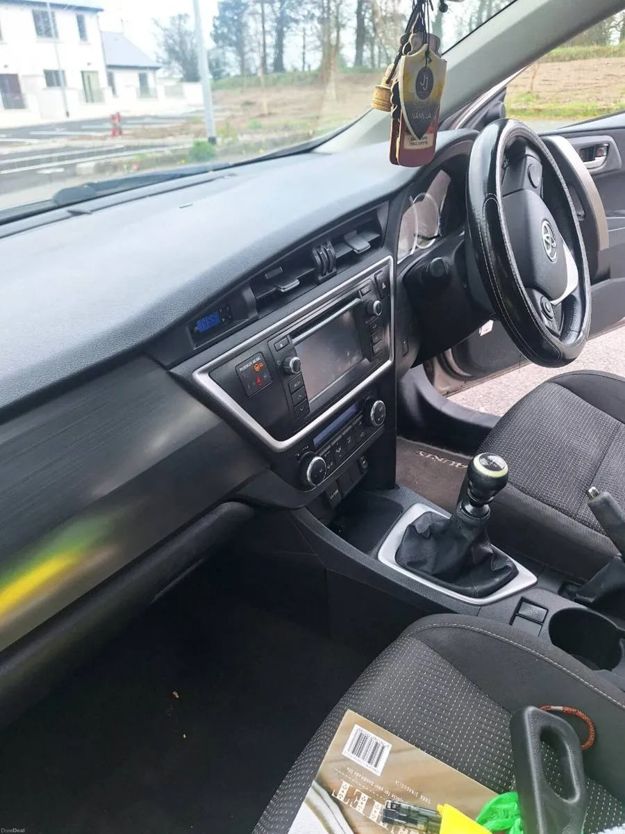 Toyota auris - Image 1