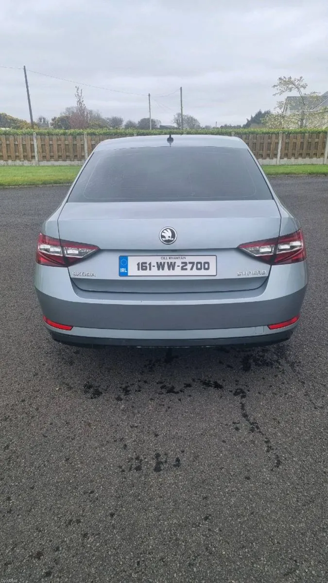 Skoda Superb - Image 4