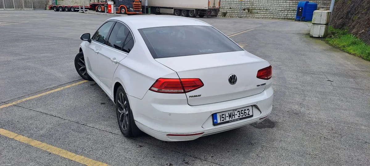 Volkswagen Passat 2015 - Image 4