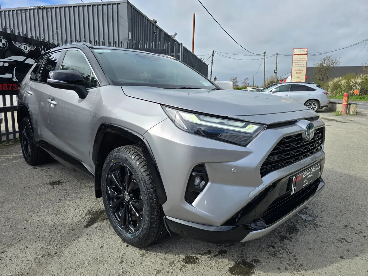242 Toyota RAV4 Hybrid SPORT, LOW MILES LIKE NEW - Image 6