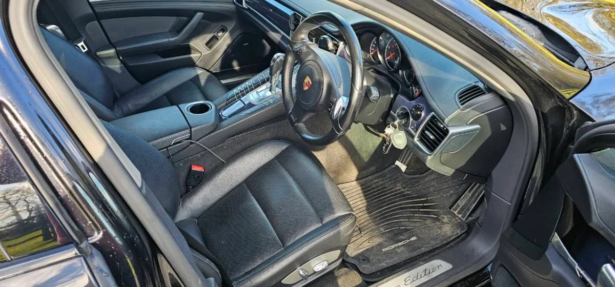 *Today Only* Porsche Panamera 3.0 V6 Diesel - Image 3