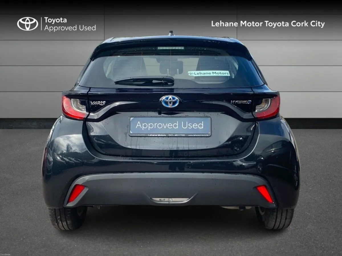 Toyota Yaris YARIS 1.5 HYBRID LUNA - Image 4