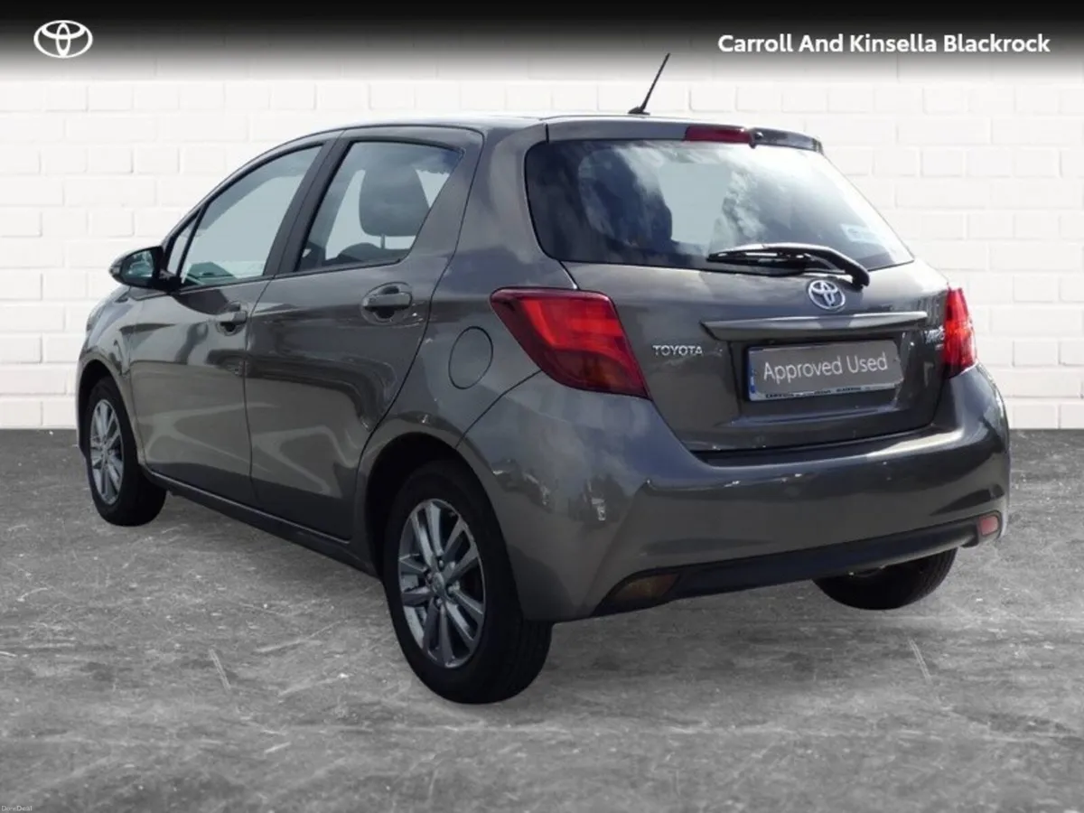 Toyota Yaris 1.0 Luna Manual - Image 2