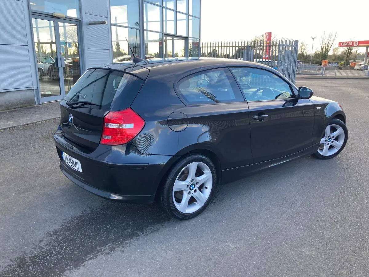 BMW 118i SE Hatchback - Image 4