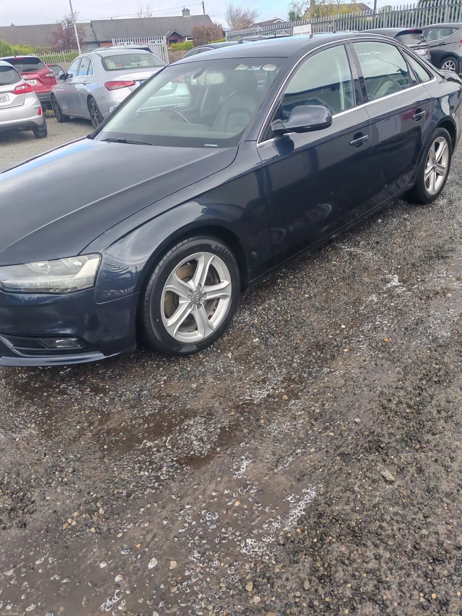 Audi A4 2013 - Image 2