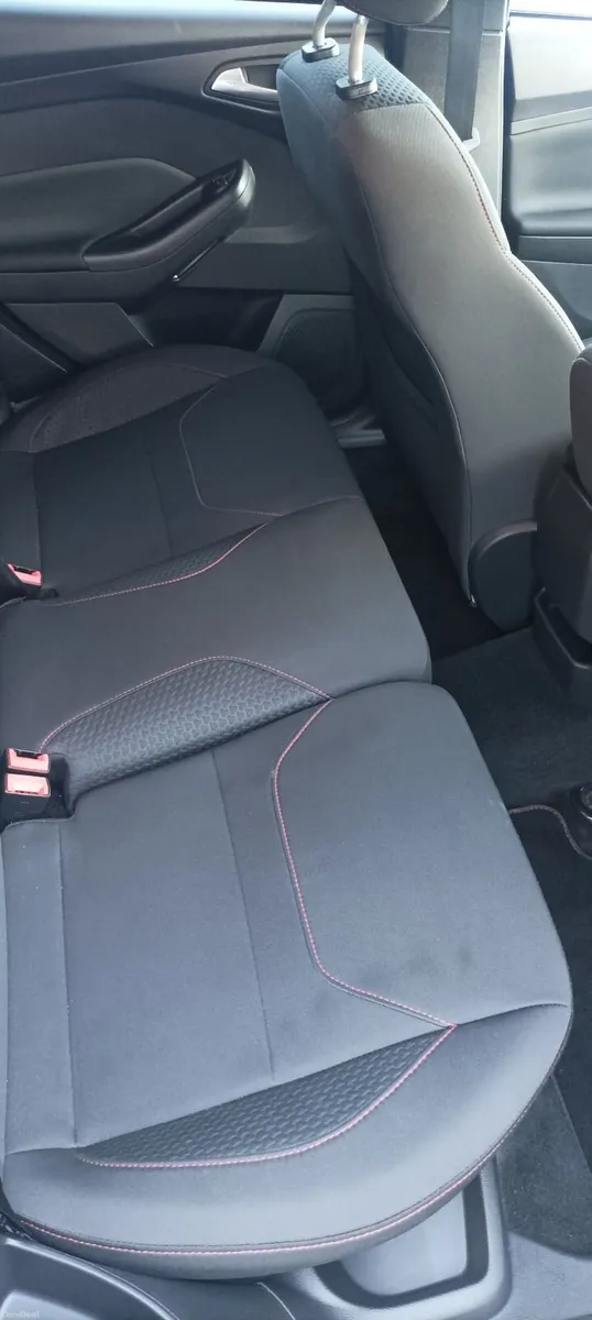 Ford Focus 2018 - Image 2