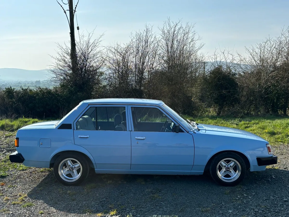 Toyota Corolla KE70 - Image 2