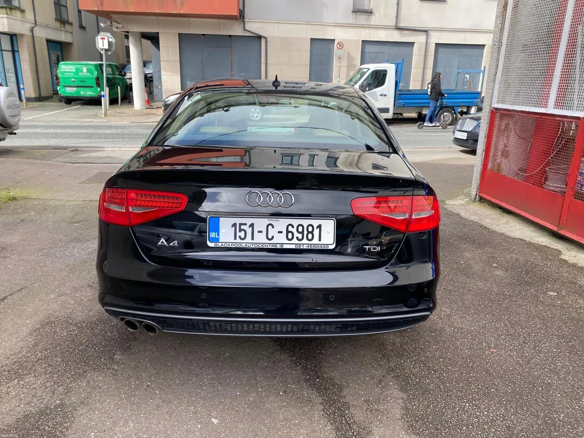 Audi A4 2015 - Image 2