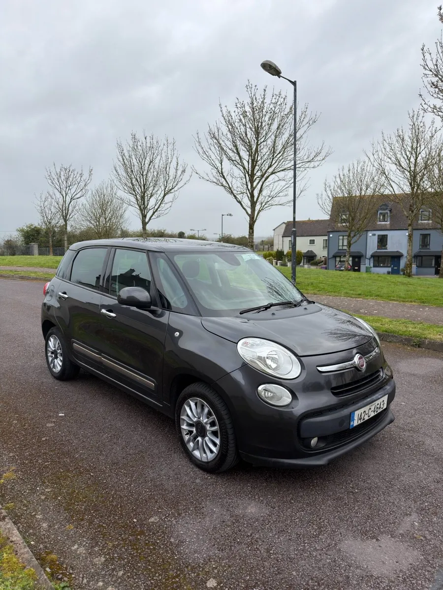 Fiat 500L, *Sunroof* - Image 3
