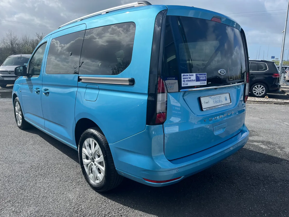 New Ford Tourneo Connect Hybrid, Wheelchair Access - Image 5