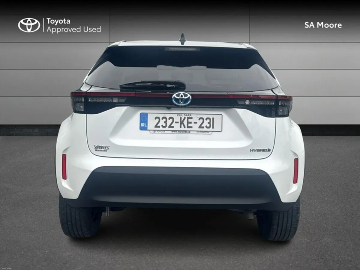 Toyota Yaris Cross HYBRID LUNA SPORT - Image 4