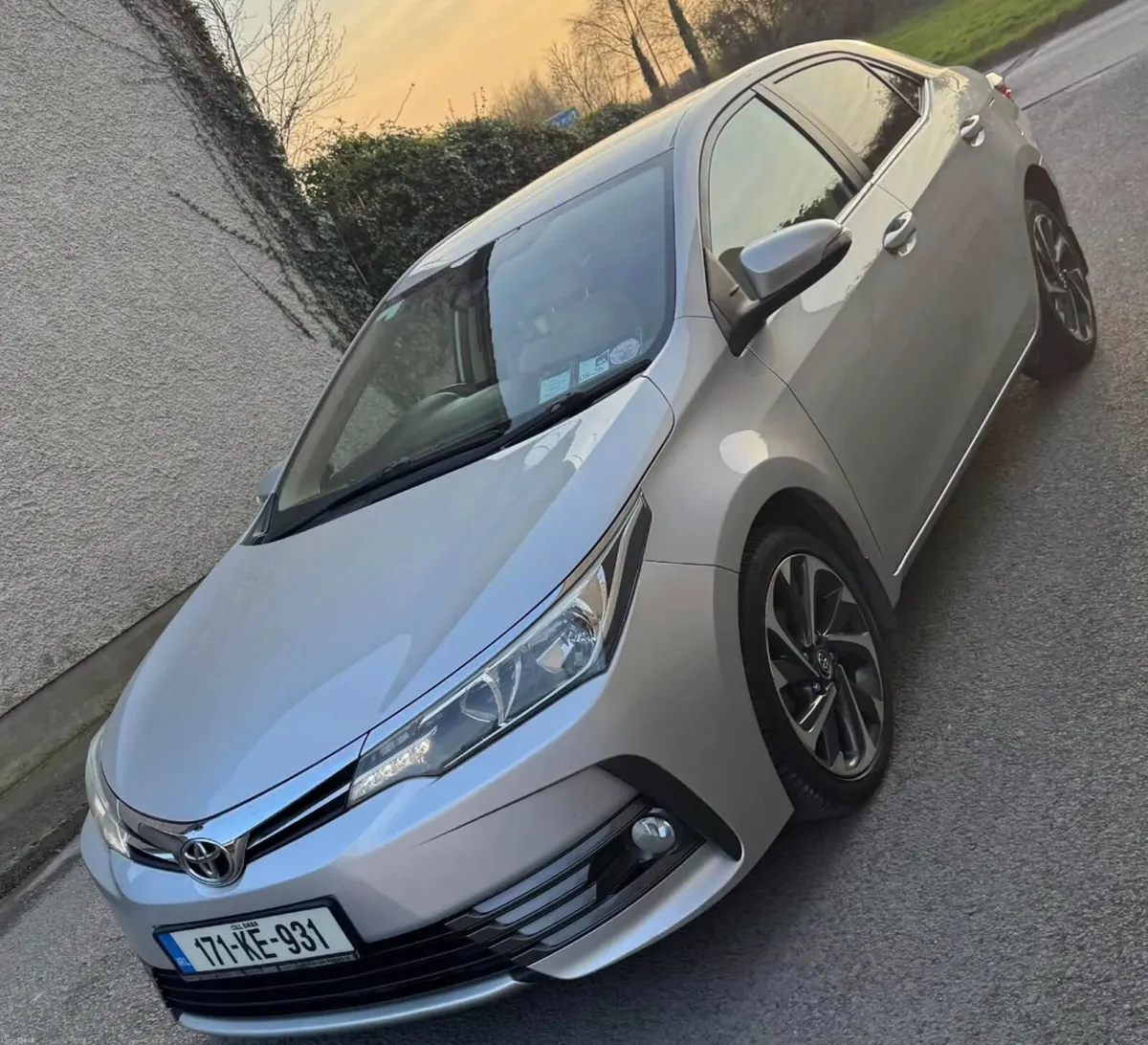 Toyota corolla - Image 2