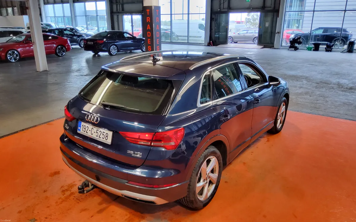 Audi Q3 2019 - Image 3