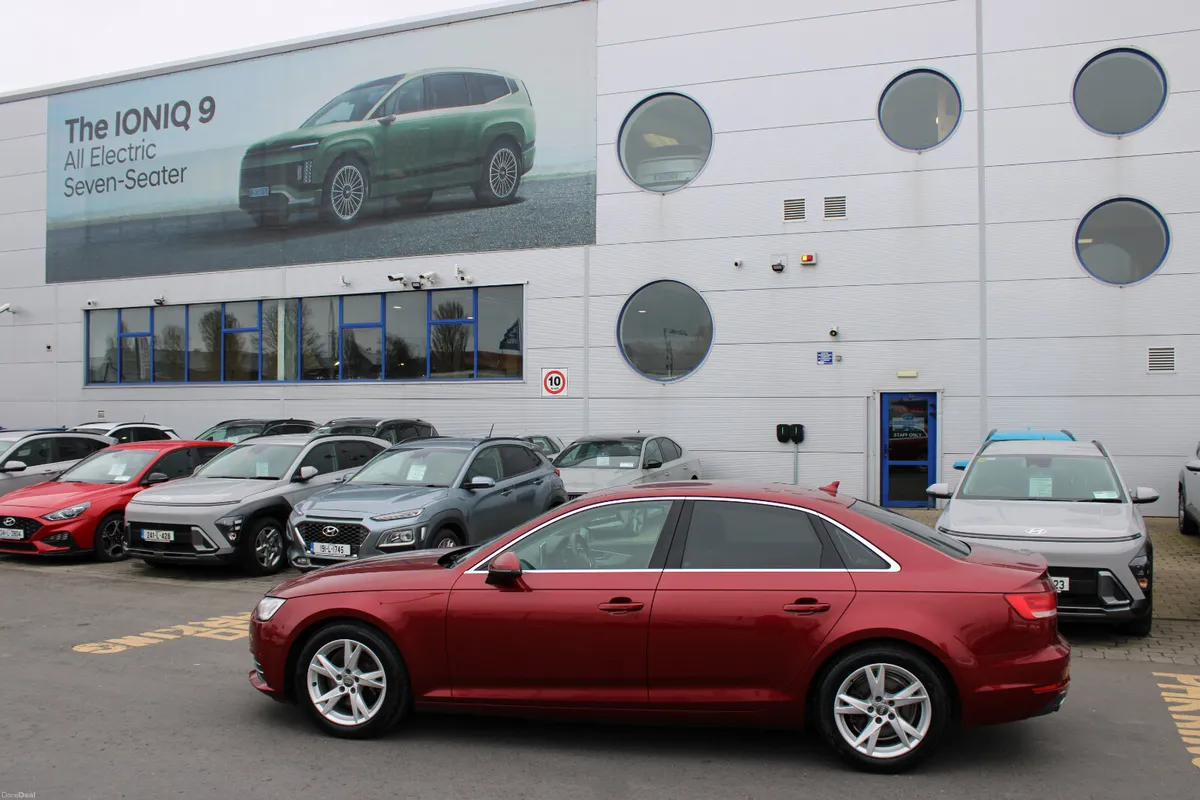 Audi A4 2017 - Image 2