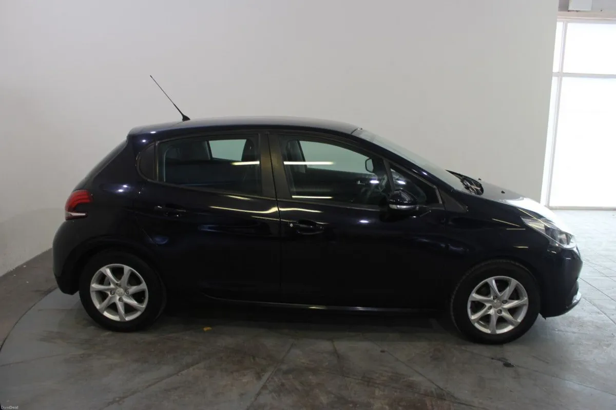 Peugeot 208 1.2 PureTech 82bhp Active - TENDER 6 - Image 3