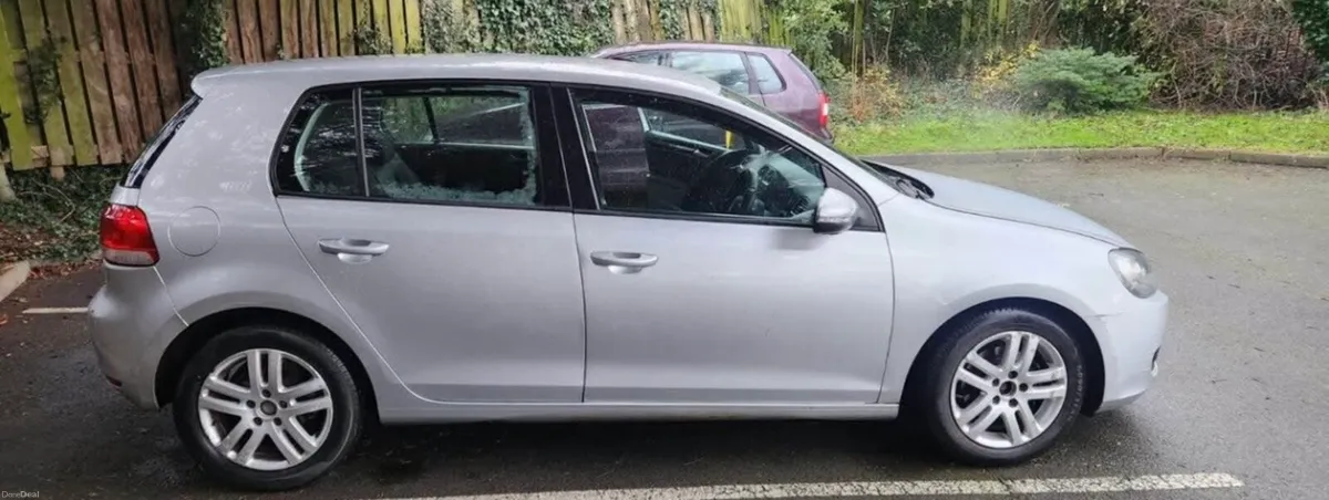 2010 VW Golf 1.6 TDI - Carplay and Android Auto - Image 3