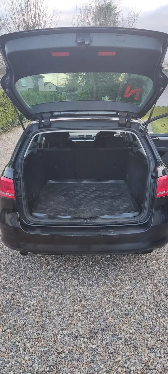 Volkswagen Passat 2013 - Image 4