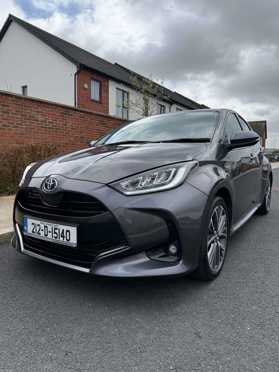 Toyota Yaris PLATINUM Hybrid TOP SPEC - Image 1