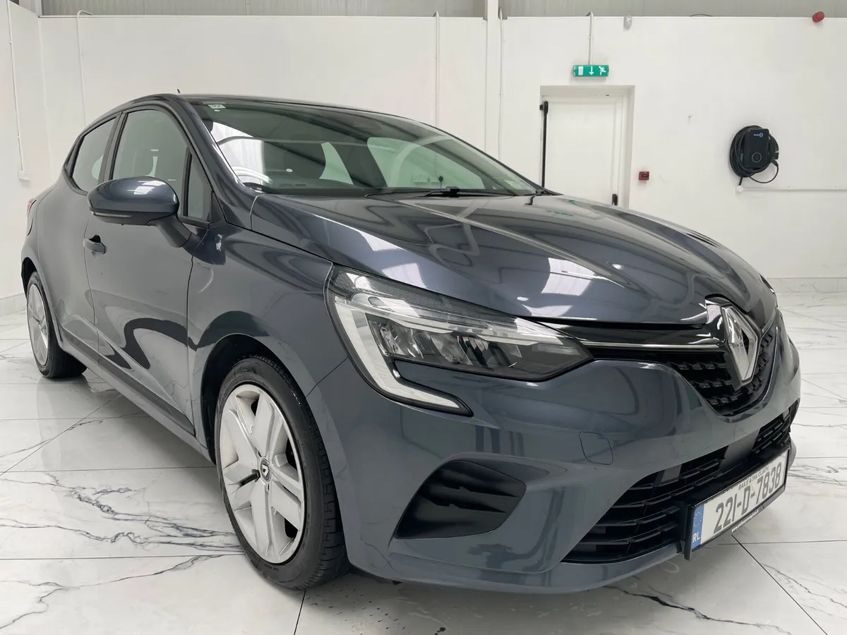 Renault Clio 2022 - Image 1