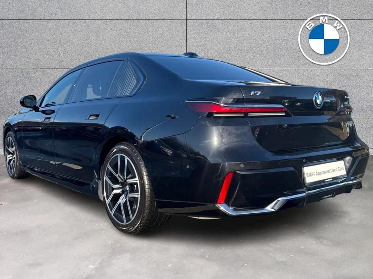 BMW i7 xDrive60 M Sport - Image 3