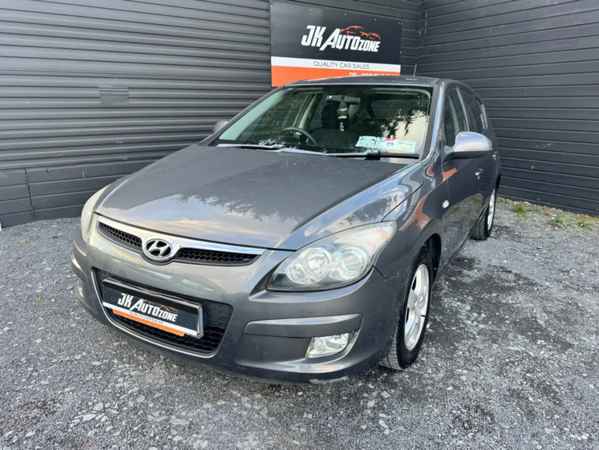 Hyundai i30 1.4 COMFORT 5DR - Image 3