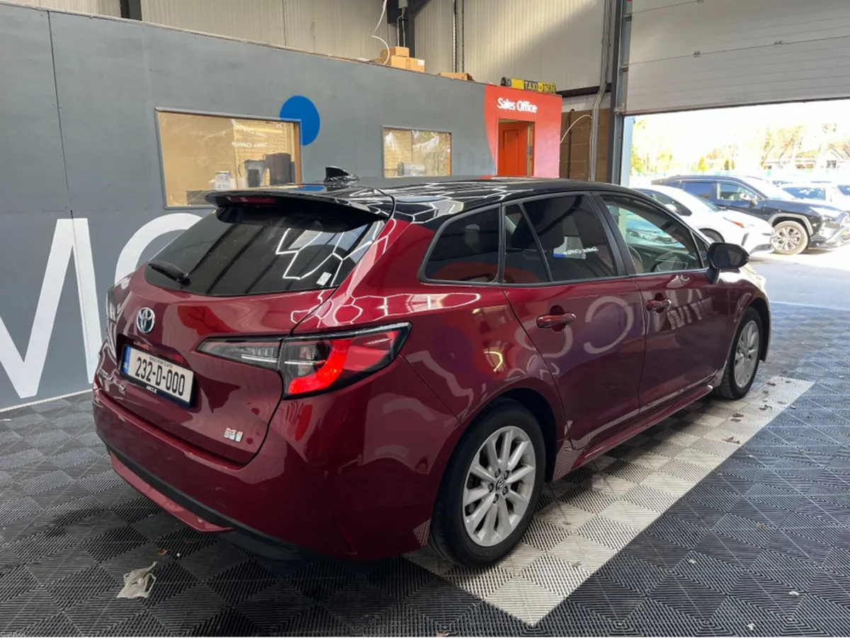 Toyota Corolla 2023 TOYOTA COROLLA TOURING HYBRID - Image 2