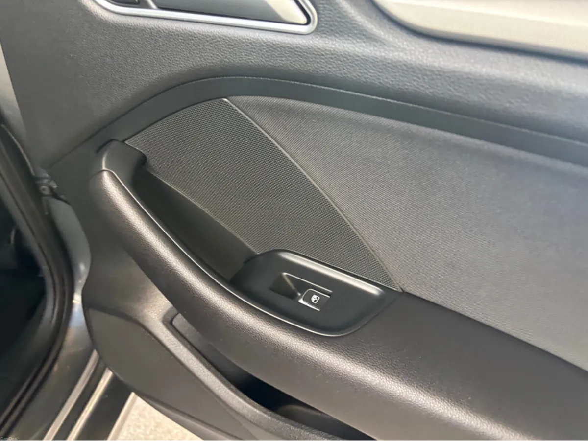 Audi A3 1.4 TFSI STRONIC Saloon Only 47000 kms - Image 3