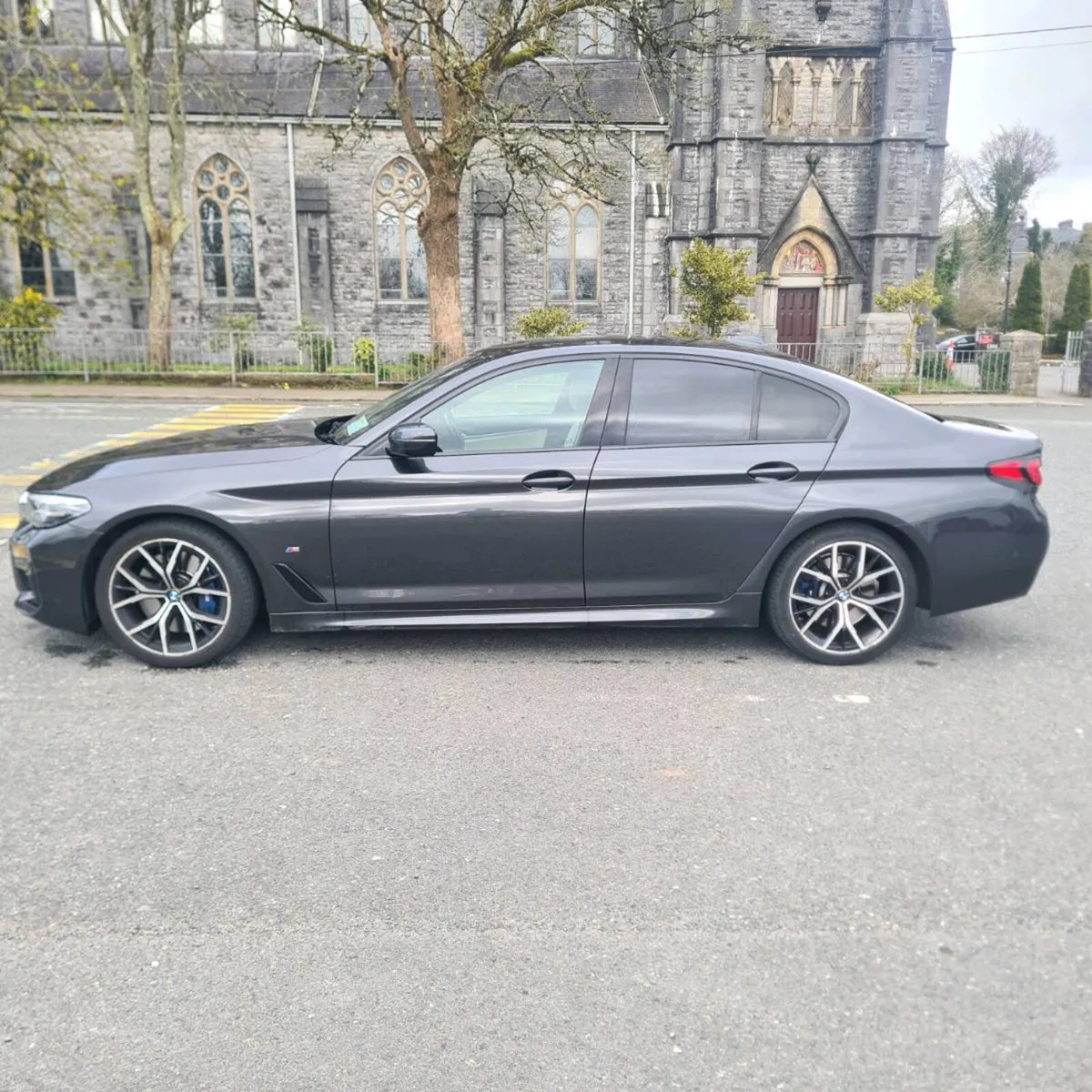 Excellent condition BMW 530D X DRIVE - Image 4