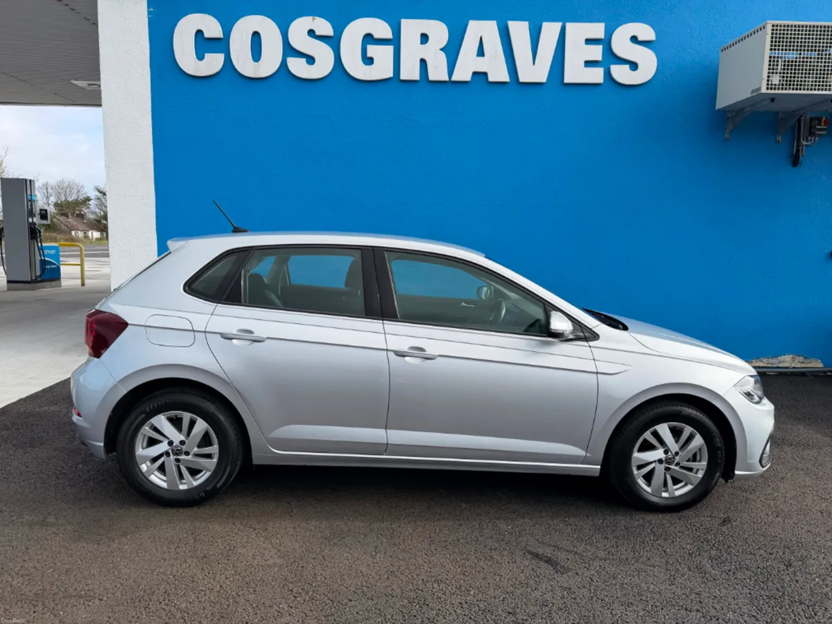 Volkswagen Polo Life 1.0 TSI 95HP M5F 5DR * APPLE - Image 2