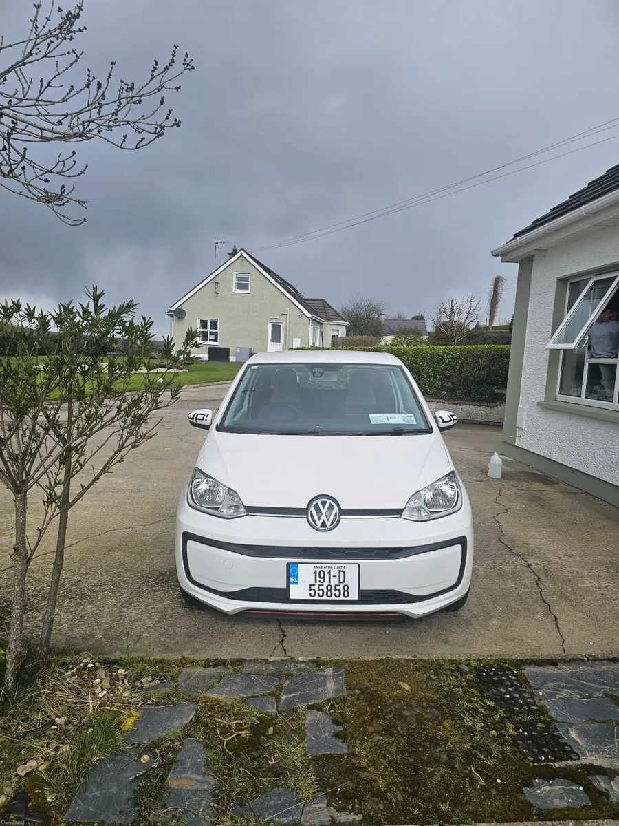 Volkswagen up! 2019 - Image 2