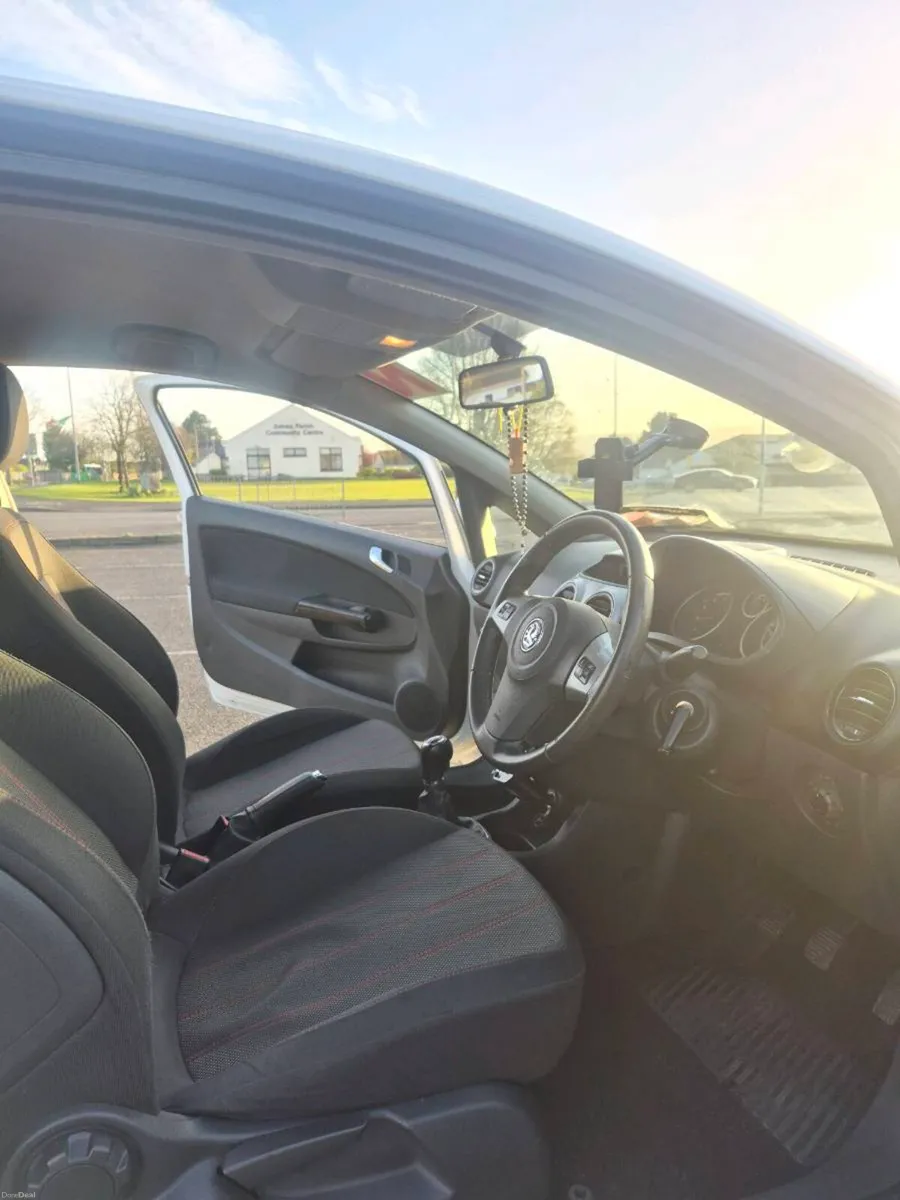 Vauxhall Corsa 2009 1.2 PETROL - Image 4