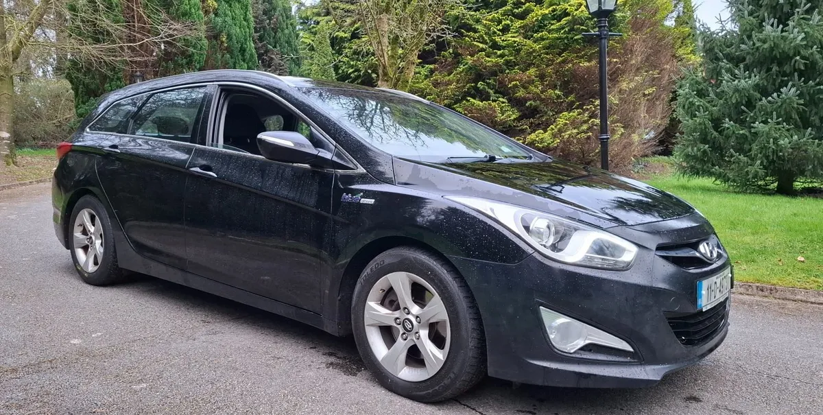 11 Hyundai i40 ,Estate, DIESEL - Image 3