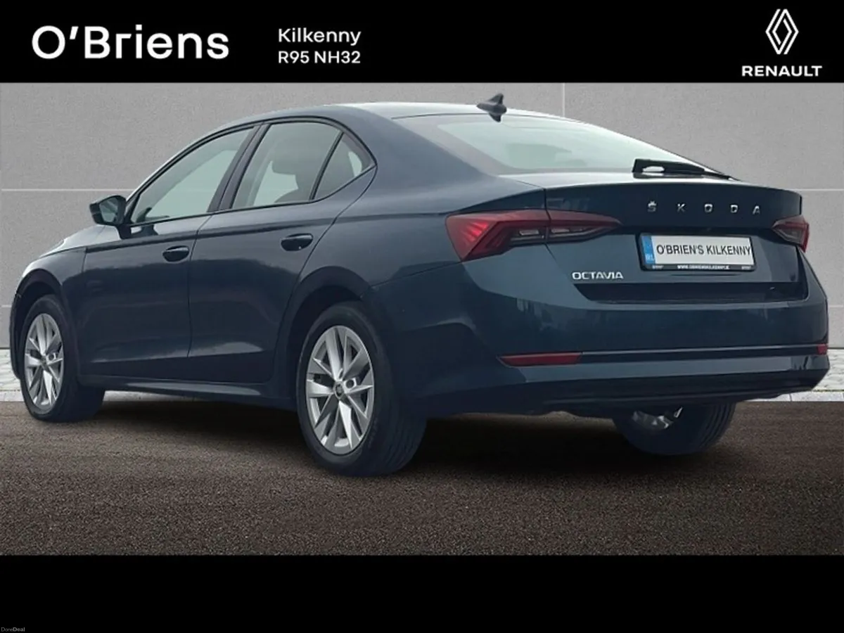 Skoda Octavia AMBITION 2.0 TDI 115 BHP 4DR *1 OWNE - Image 3
