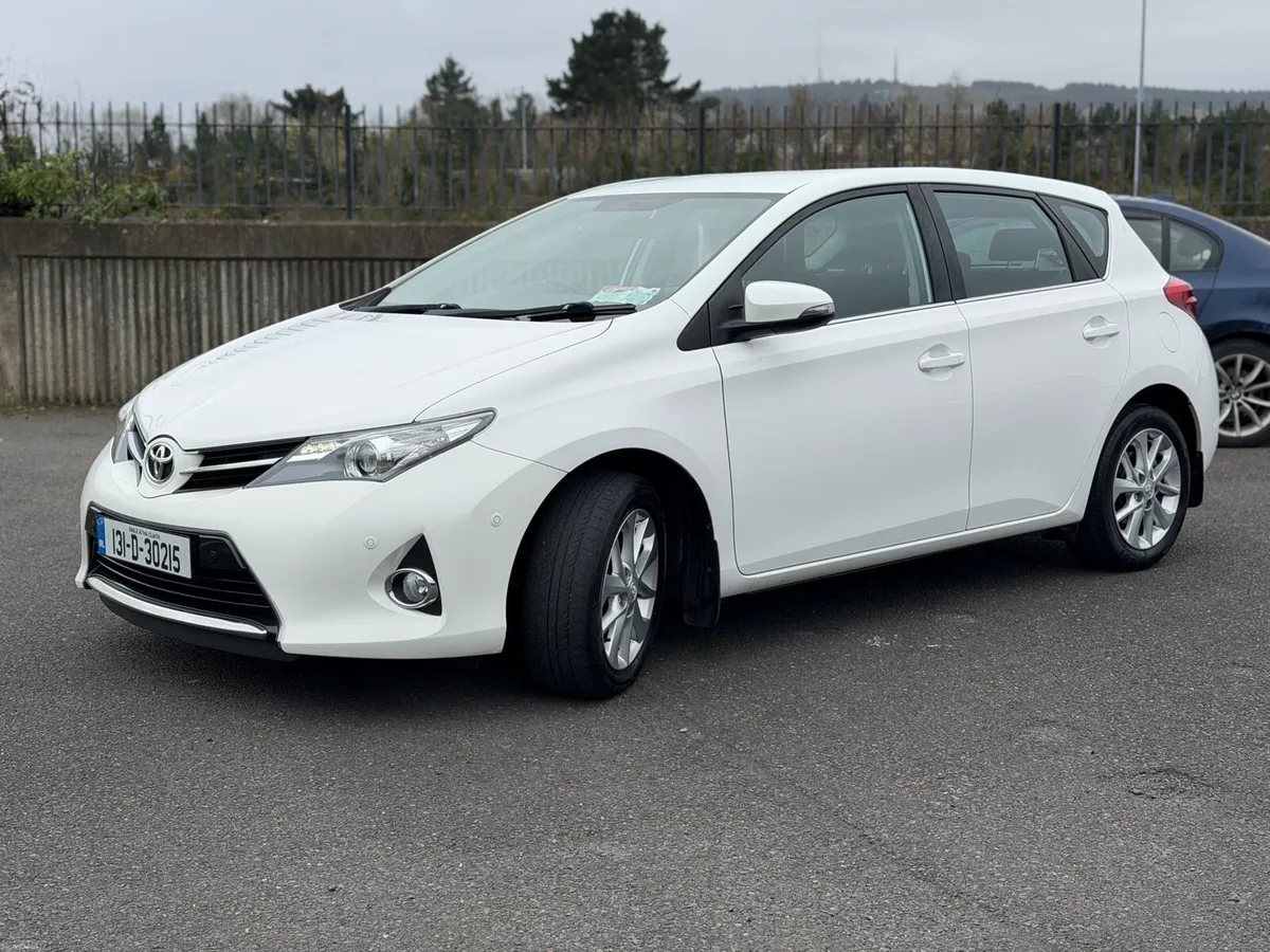 Toyota Auris 1.6 special edition low tax - Image 2