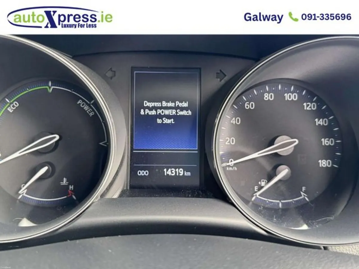 Toyota C-HR **HIGH SPEC** Hybrid G, Ultra Low mile - Image 4