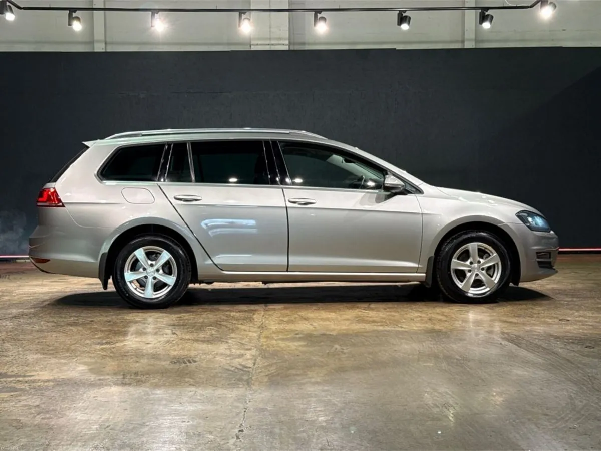 Volkswagen Golf 1.2 AUTOMATIC TSI COMFORT LINE - A - Image 3