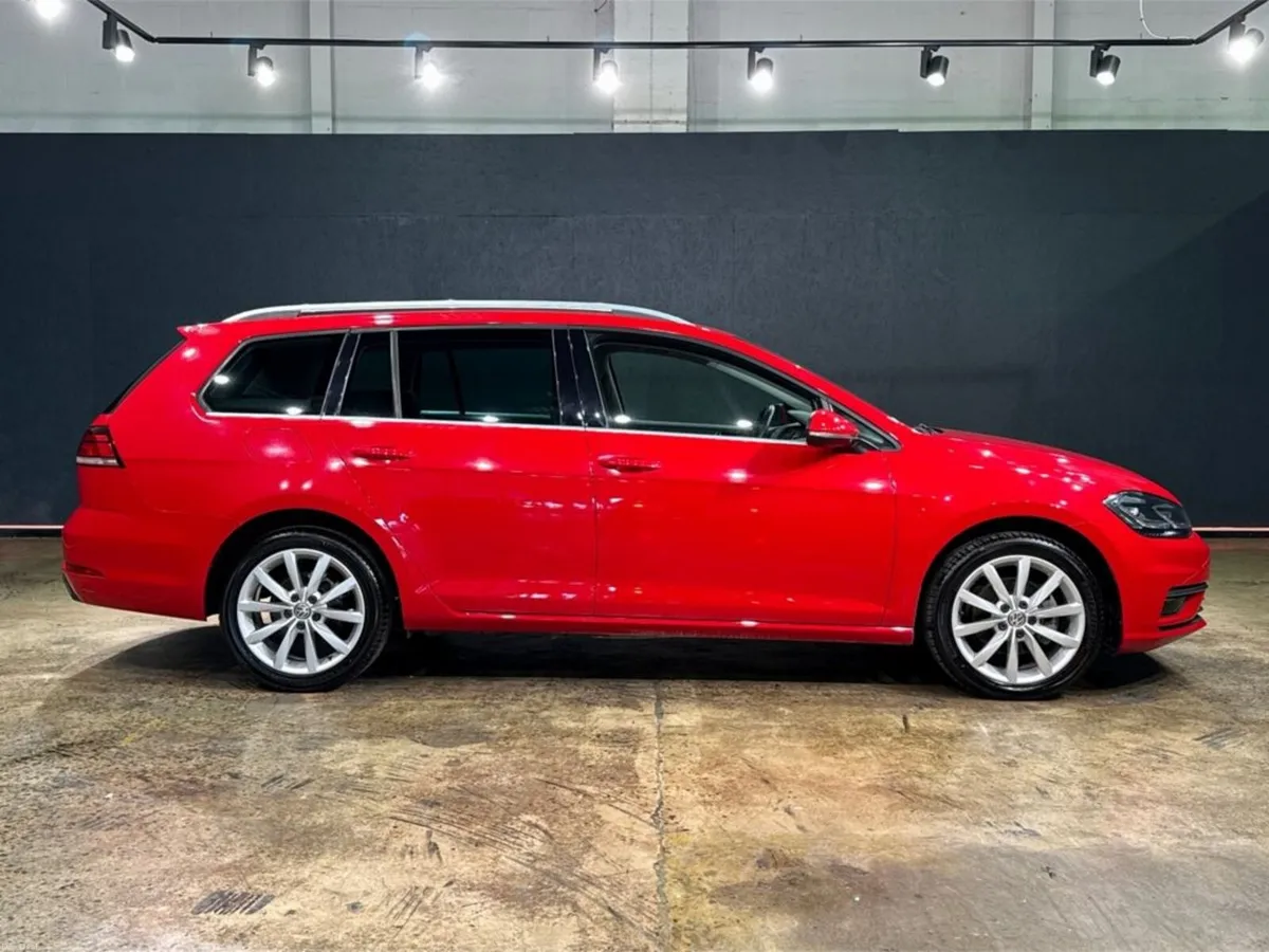 Volkswagen Golf 1.2 AUTOMATIC ESTATE - TSI COMFORT - Image 3