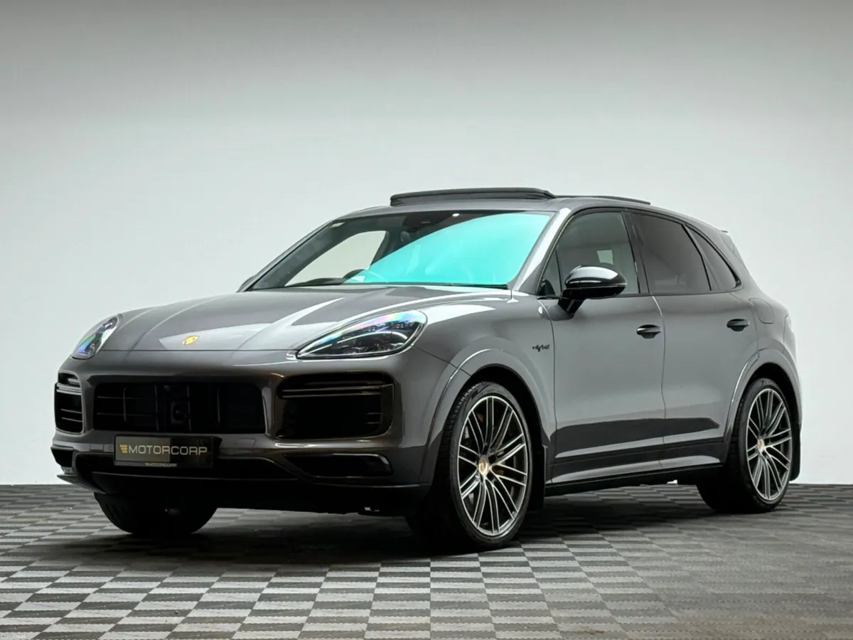 Porsche Cayenne TURBO S 4.0 V8 670HP E-HYBRID - Image 3
