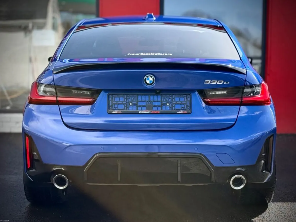 BMW 3-Series 330E M SPORT // SAME DAY FINANCE AVAI - Image 4