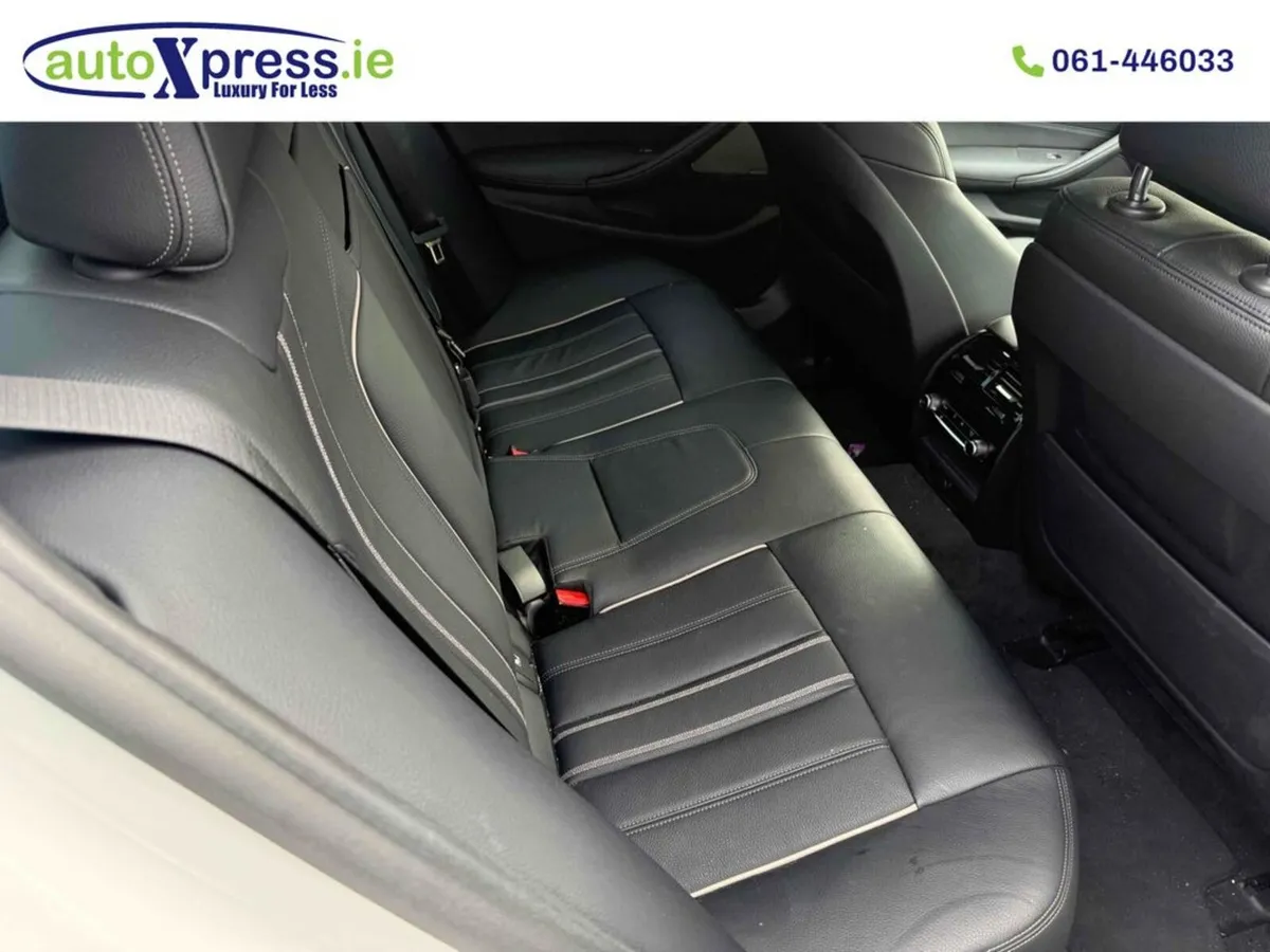 BMW 5-Series M-SPORT 523d , Panoramic sunroof, Aut - Image 4