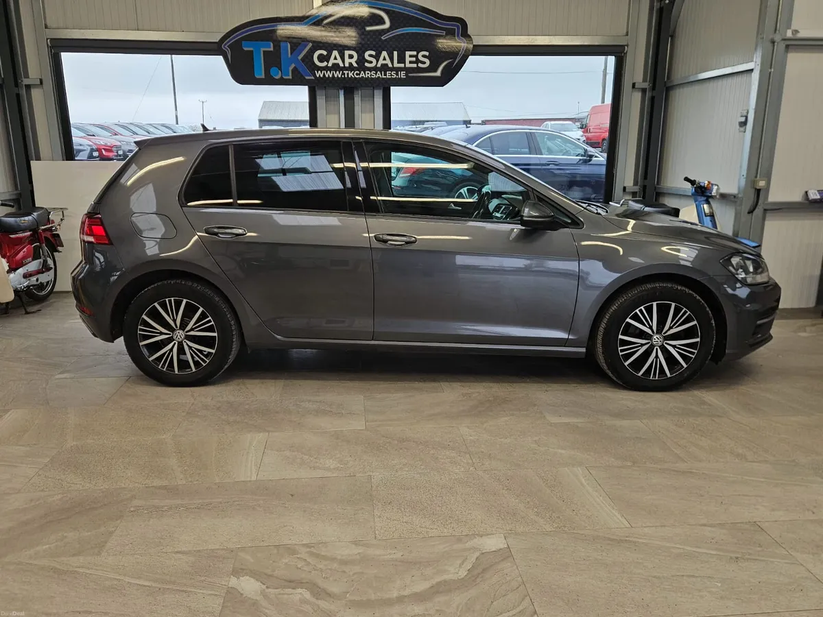17 VOLKSWAGEN GOLF HIGHLINE - Image 2