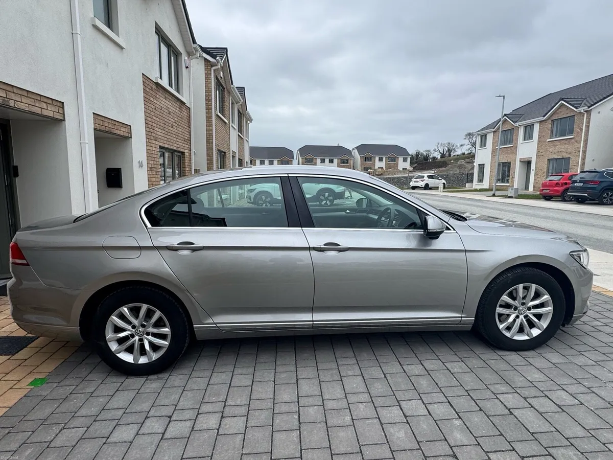 VW Passat 1.4 petrol - 2015 | low mileage - Image 3