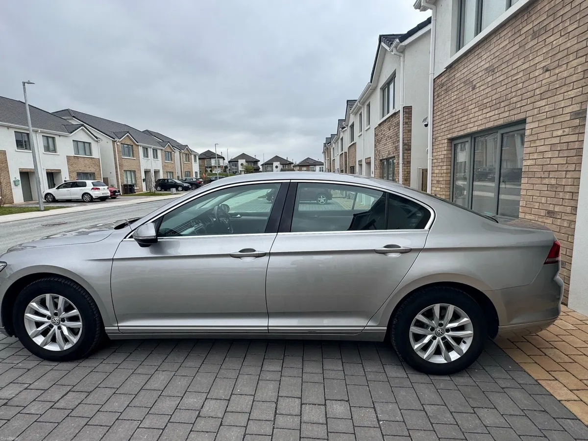 VW Passat 1.4 petrol - 2015 | low mileage - Image 4