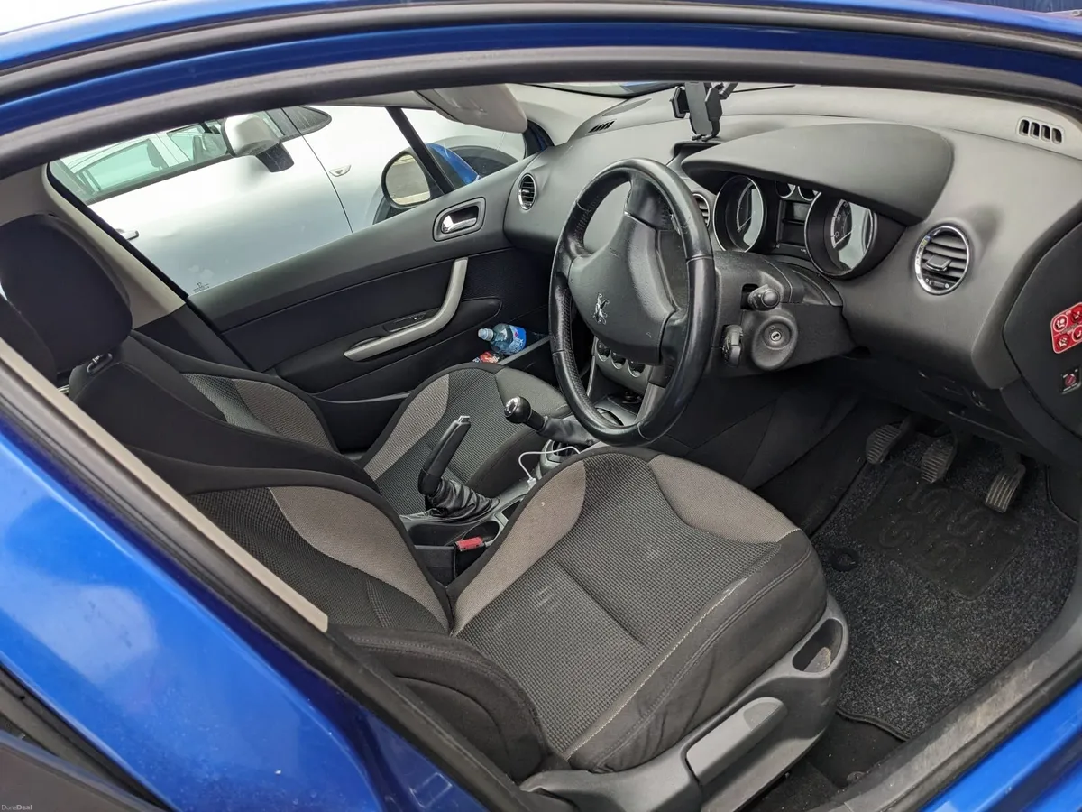 Peugeot 308 2010 - Image 3