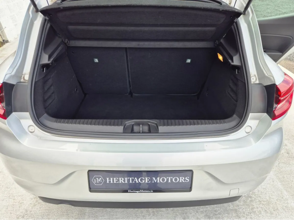 Renault Clio EQUILIBRE TCE 90 MY22.5 5 5DR - Image 4