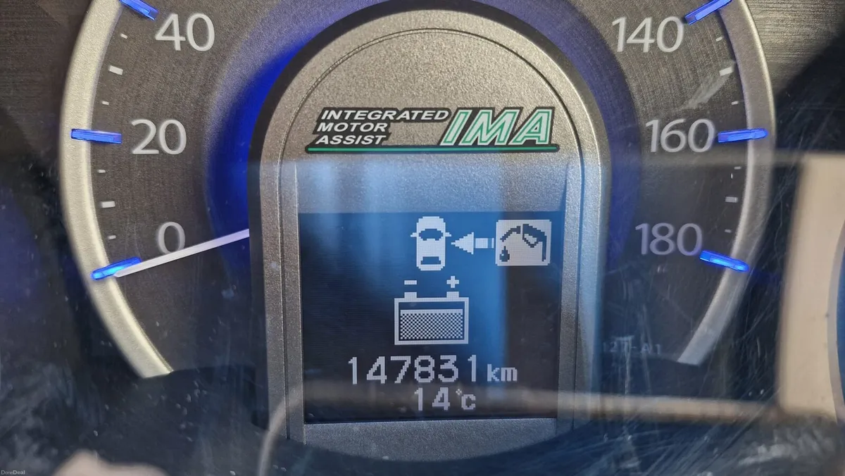 HONDA FIT HYBRID - Image 3